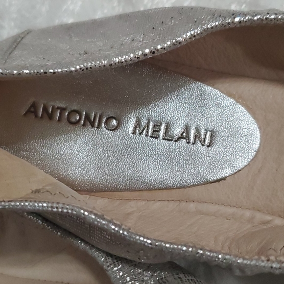 Antonio Melani Silver Metallic Comfortable Flats - Picture 3 of 8